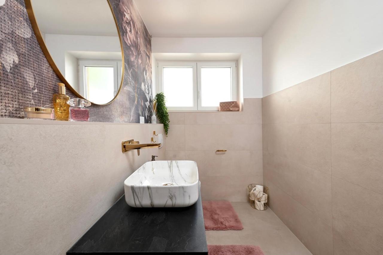 S Design Apartment ザダル エクステリア 写真